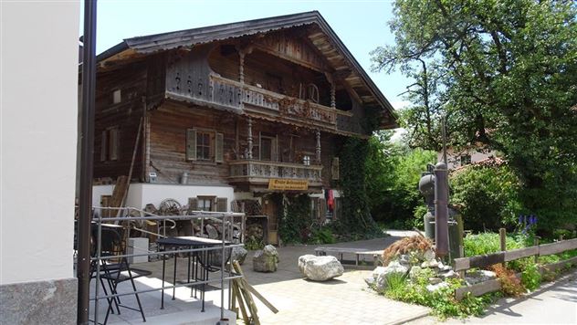 Bauernhaus / Brennerei