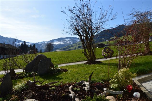 Blick auf Rosskopf und Holzalm im April 2021
