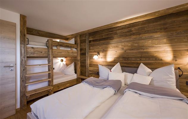 Chalet_Felsbichl_Haus_12_Woergl_Schlafzimmer_3