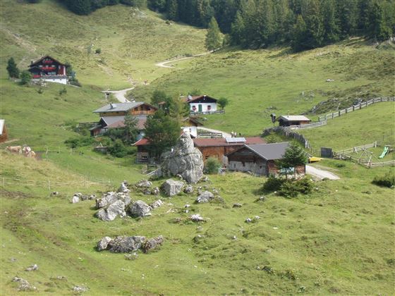 die Walleralm erreichbar zu Fuß oder mit dem Bike