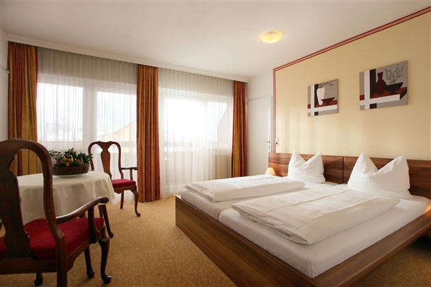 Doppelzimmer mit Balkon