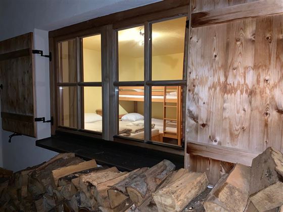 Fenster zum Schlafzimmer