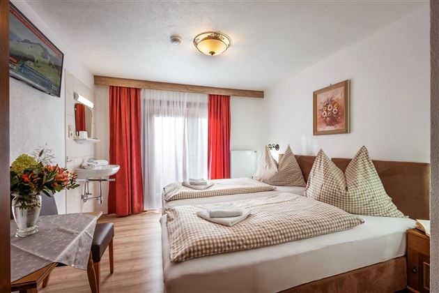 Ferienhaus Bachler Schlafzimmer1