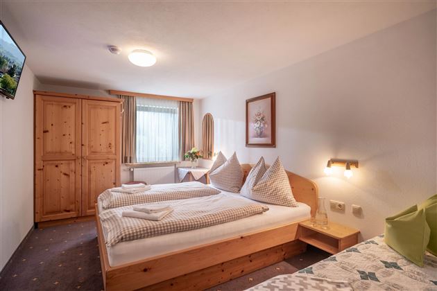 Ferienhaus Bachler Schlafzimmer3