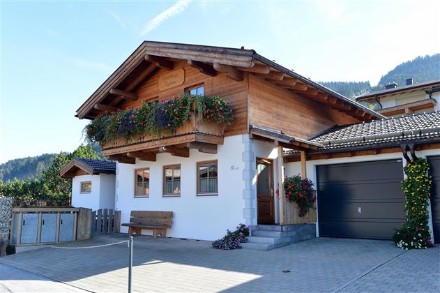 Ferienhaus-Tobias-Going-Marchstrasse-81a-Monika-Sc