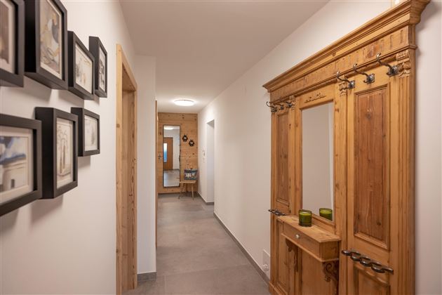 Ferienwohnung_Zirbenduft_Hopfgarten_Gang