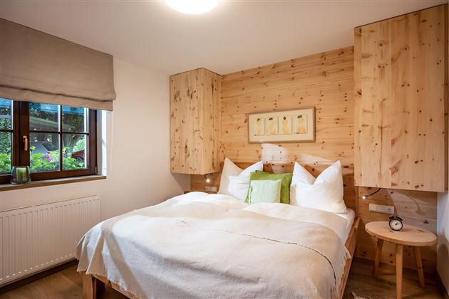 Ferienwohnung_Zirbenduft_Hopfgarten_Schlafzimmer
