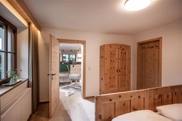Ferienwohnung_Zirbenduft_Hopfgarten_Schlafzimmer_2
