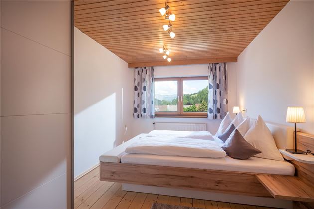 Ferienwohnungen_Hauser_Bahnhofstrasse_Schlafzimmer