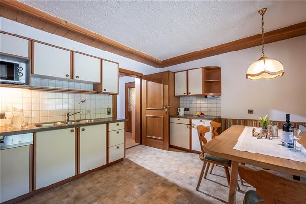 Ferienwohnungen_Hauser_Bahnhofstrasse_Wohnung_2_Ku