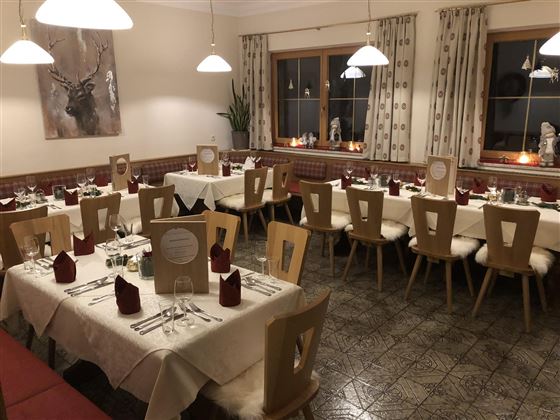 Frühstücksraum und Abendessen