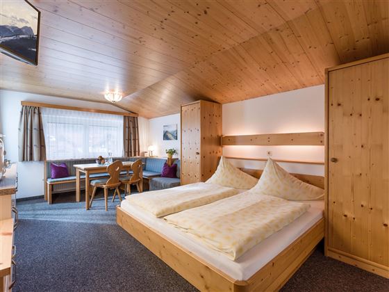 Gaestehaus_Roland_Kitzbuehelstrasse_23_Kirchberg_0