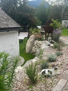 Garten mit Kapelle