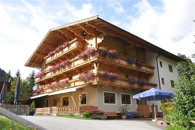 Gasthaus Steinberg Terrasse Sommer