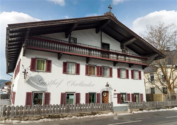Gasthof_Oberlaender_Haus Winter aussen_1