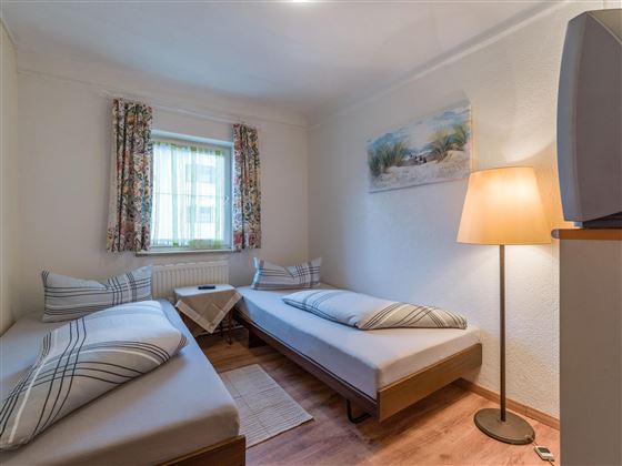 Gasthof_Oberlaender_Zweibettzimmer