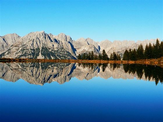 Glasklare Spiegelung im Astberg  Speichersee