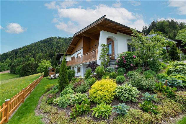 Haus außen Sommer