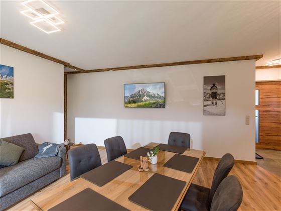 Haus_Huettenberger_Astbergweg_7_Going_Wohnraum