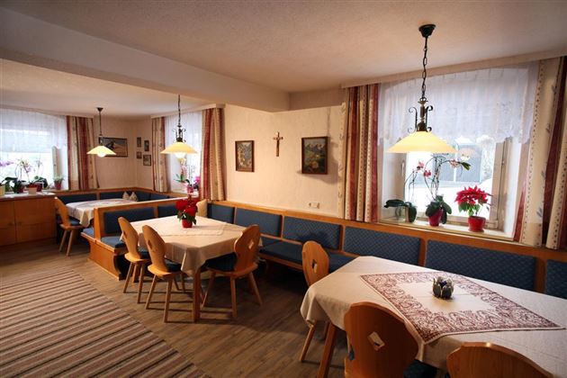 Haus-Jaworek-Weiler-Haus-6-Woergl-Fruehstuecksraum