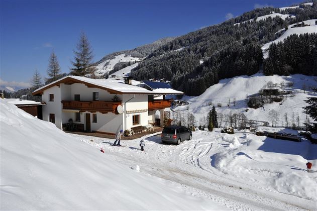 Haus Lahner Agnes Winter