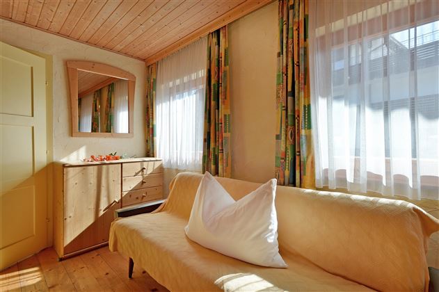 Haus-Lindner-Kirchberg-Schlafzimmer2-1-Stock