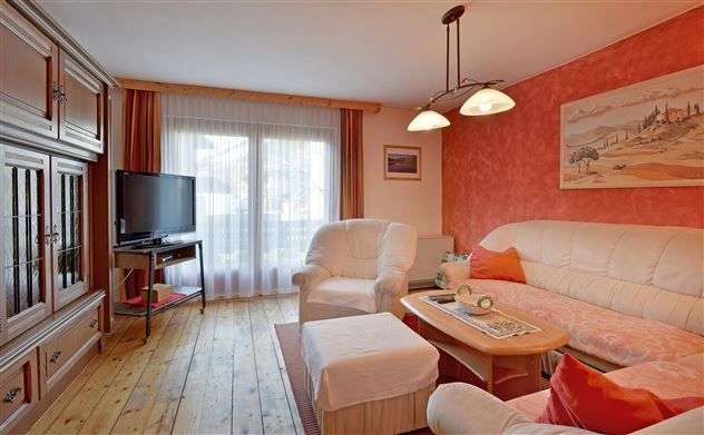 Haus-Lindner-Kirchberg-Wohnzimmer1-Erdgeschoss