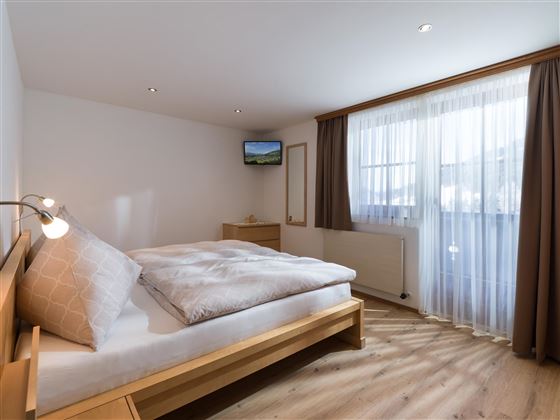 Haus_Oskar_Unterdorf_16_Westendorf_12_2020_Schlafz