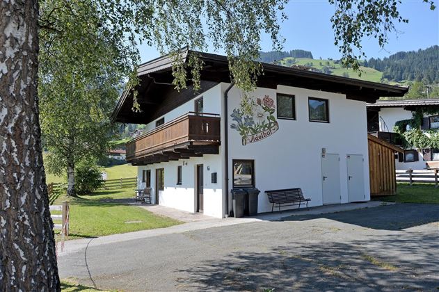 Hausansicht Sommer