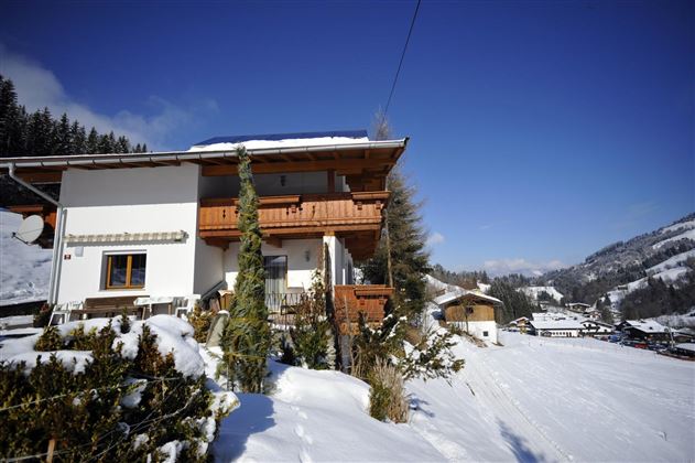 Hausansicht Winter 