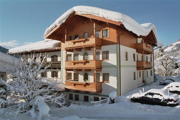 Hausansicht_Winter_2