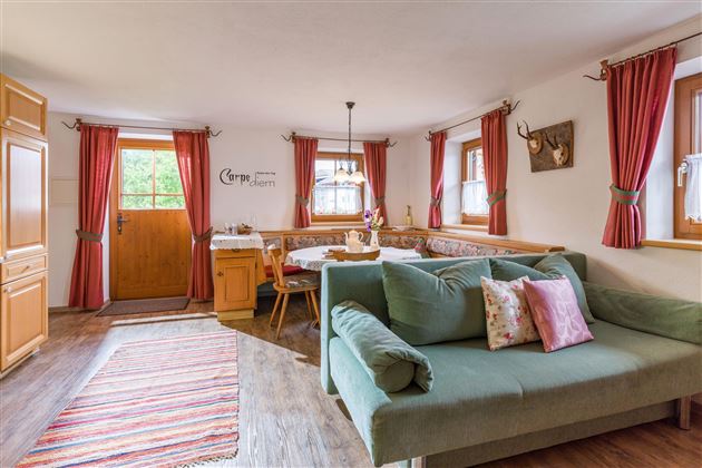 Hofbauer_Dorfplatz_6_Itter_06_2020_Ferienwohnung_B