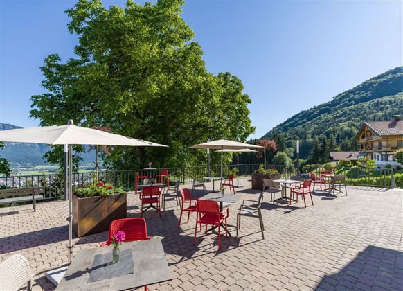 Hotel_Hennersberg_Hennersberg_1_Woergl_Terrasse_2