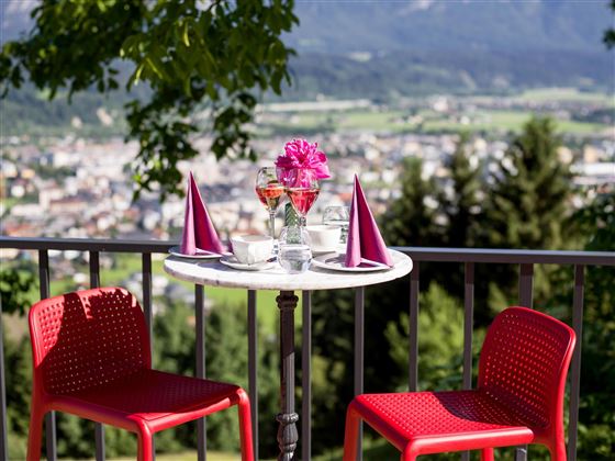 Hotel_Hennersberg_Hennersberg_1_Woergl_Terrasse_Ti