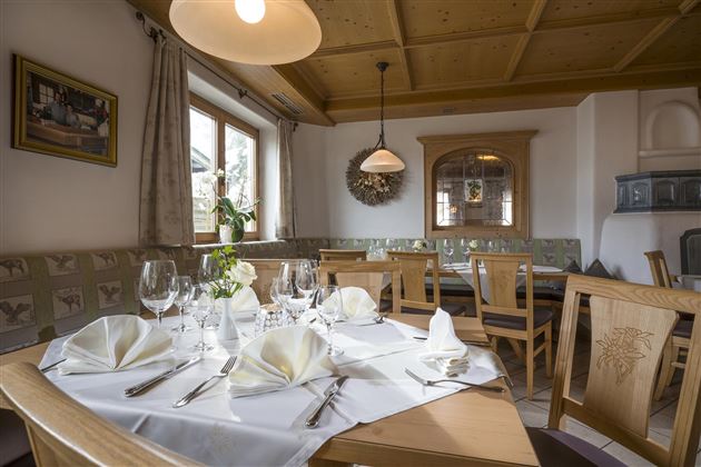 Hotel_loipenstuben_Brixen_Stube