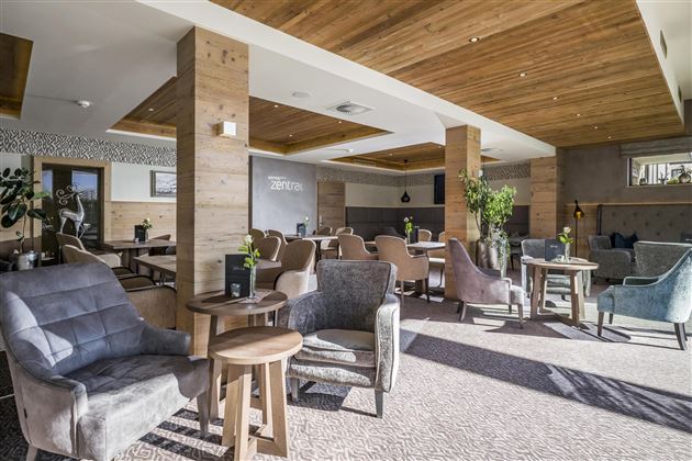 Hotel_Zentral_Kirchberg_02_2019_Lobby_1 (Copy)