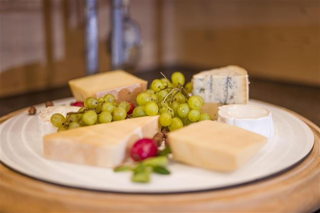 Hotel_Zentral_Kirchberg_Fruehstuecksbuffet_9 (Copy