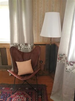 Double bedroom with T.V