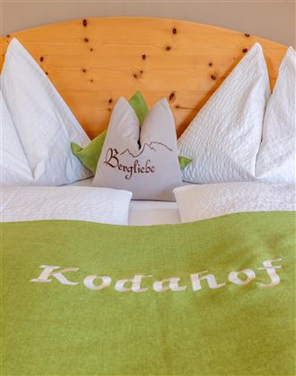 Kodahof Großaufnahme Doppelbett grün