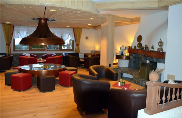 Lobby (2)