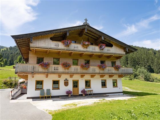 Mauerhof_Mauerbruecke_16_Kirchberg_08_2021_Haus_au