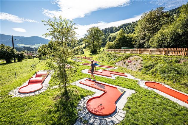 Minigolf_Heisenhof_Feratel