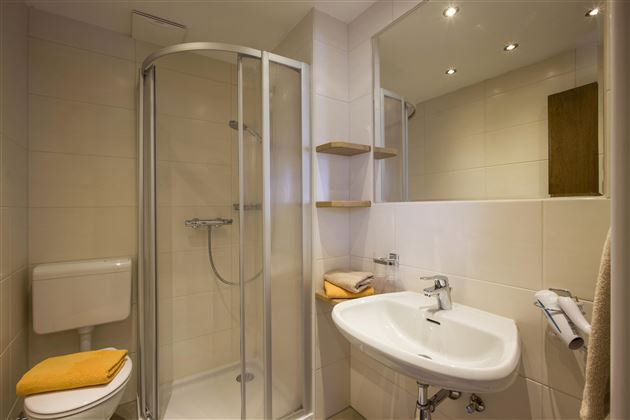 Obinghof_Dorfbichl_36_Soell_Zimmer_9_Badezimmer