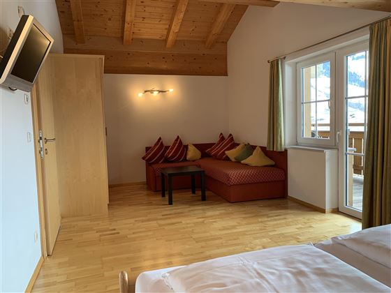 Schlafzimmer 3.2