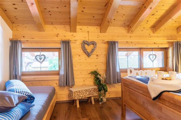 Schlafzimmer 1