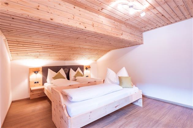 Schlafzimmer 2