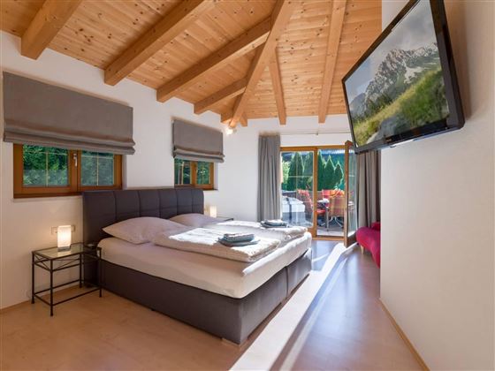 Schlafzimmer 2