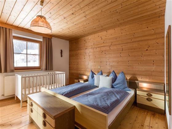 Schlafzimmer 2
