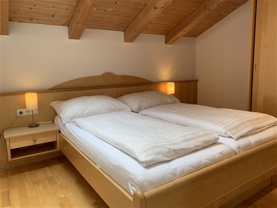 Schlafzimmer 4