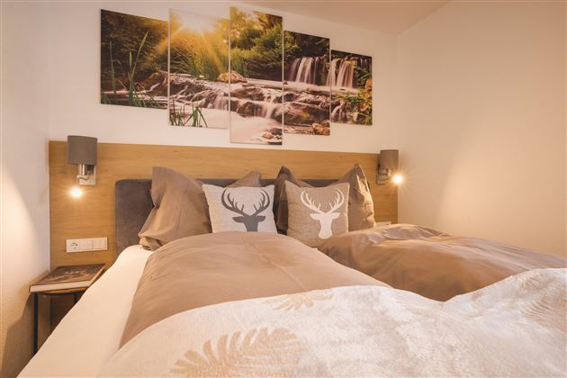 Schlafzimmer App.1